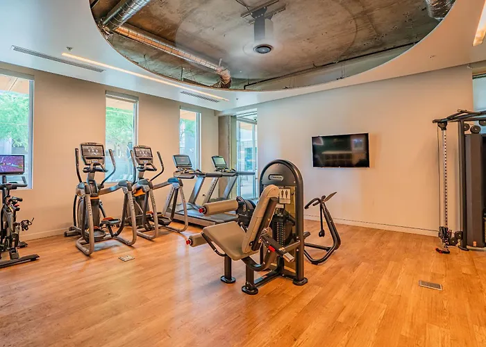 Apartment Cool 1bd In Cdt With Gym Pool Parking Phoenix