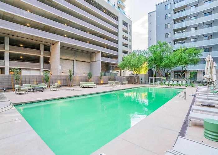 Apartment Cool 1bd In Cdt With Gym Pool Parking *