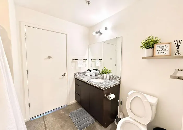 Cool 1bd In Cdt With Gym Pool Parking Apartment Phoenix