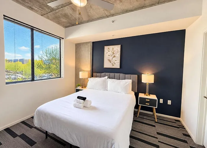 Cool 1bd In Cdt With Gym Pool Parking * Phoenix