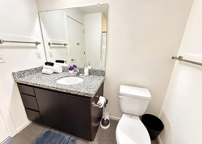 Apartment Cool 1bd In Cdt With Gym Pool Parking